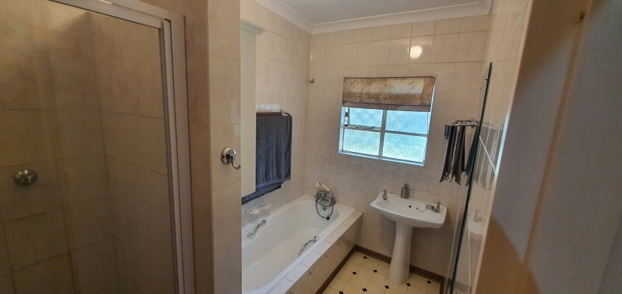 4 Bedroom Property for Sale in Brandwag Free State